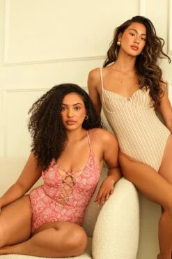 Bliss Moderate Coverage One Piece 7 Bliss Moderate Coverage One Piece -Dippin Daisys Shop D1786JMNLC PPSL bliss one piece pink paisley 4