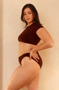 Joni Crop Top 14 Joni Crop Top -Dippin Daisys Shop D4259 MCHA joni top mocha 5