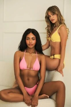 Gracie Triangle Bikini Top 11 Gracie Triangle Bikini Top -Dippin Daisys Shop D4280JWFLC BGWF gracie top bubblegum waffle 4