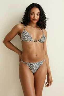 Runaway Triangle Bikini Top 12 Runaway Triangle Bikini Top -Dippin Daisys Shop D4331 WLCD runaway top wild child 4